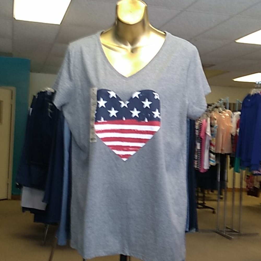 St John Bay  large tshuirt gray /american flag